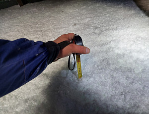 Zateplení stropu bytového domu pomocí foukané izolace